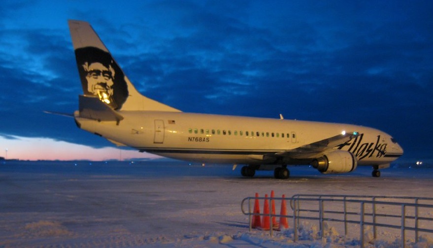 Alaska Airlines Taxis to Terminal